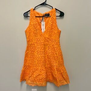 NWT MINKPINK Eylet Dress Fully Lined. size Large